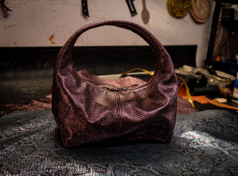 Skórzana torebka damska